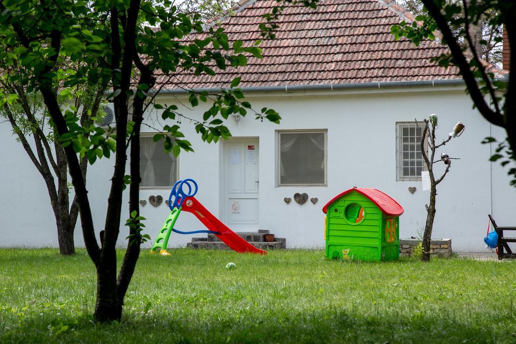 Casa Bella & Nova Hotel Palic Ngoại thất bức ảnh